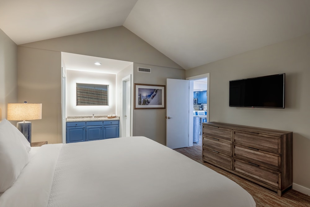 1 Bedroom Suite photo 2