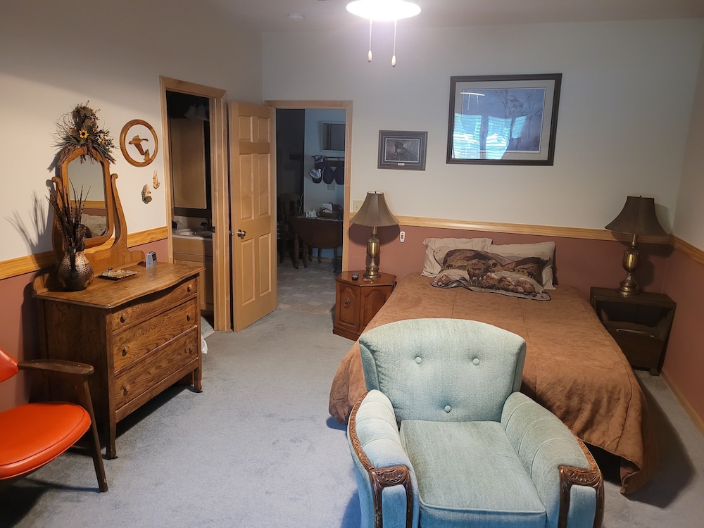 The Pheasant Room photo 1