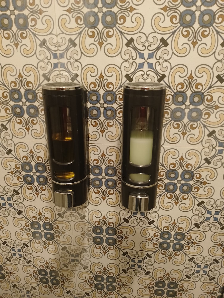 6 Bed Dormitory photo 3