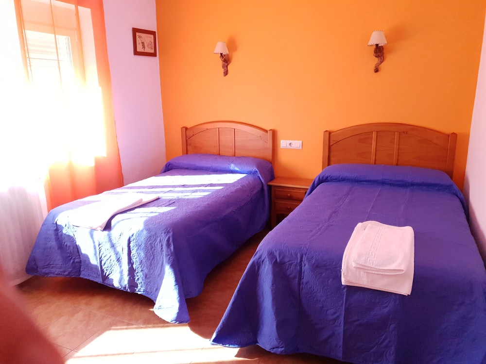 Basic Double Room photo 2