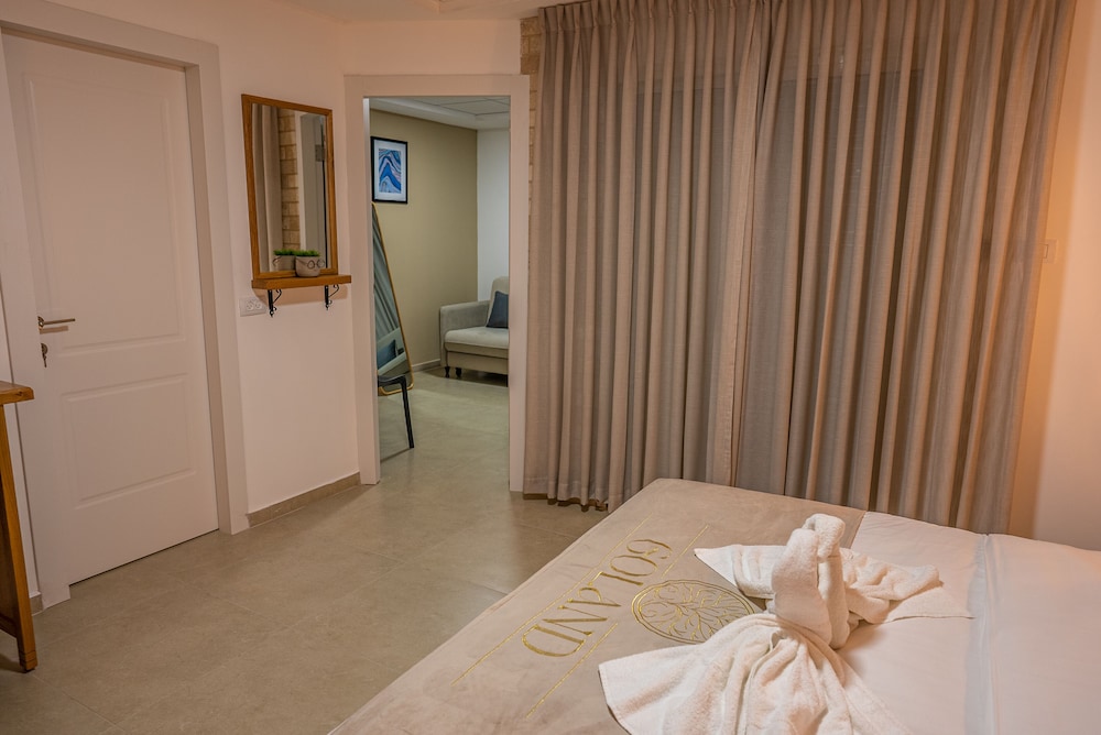Classic Studio Suite photo 1