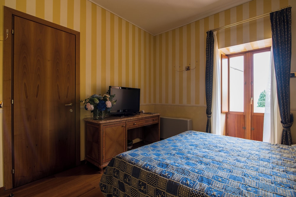 Classic Double or Twin Room