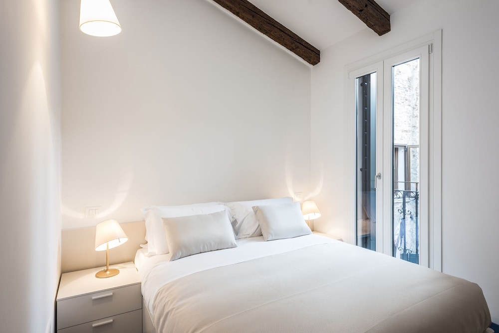 Apartment, 1 Bedroom, Terrace, Canal View photo 1