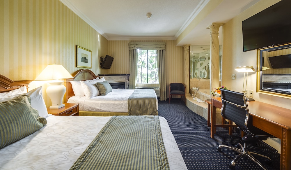 Exclusive Suite, 1 Queen Bed, Jetted Tub photo 1