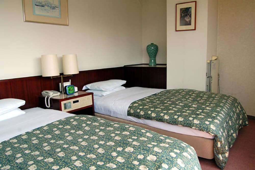 Twin Room, Smoking photo 1