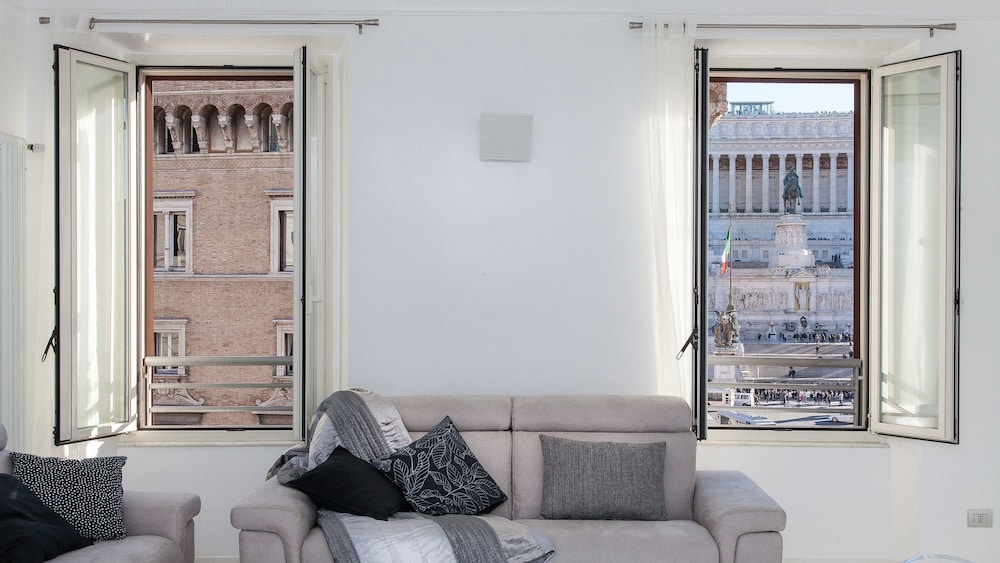 Piazza Venezia View Luxury Apartment A