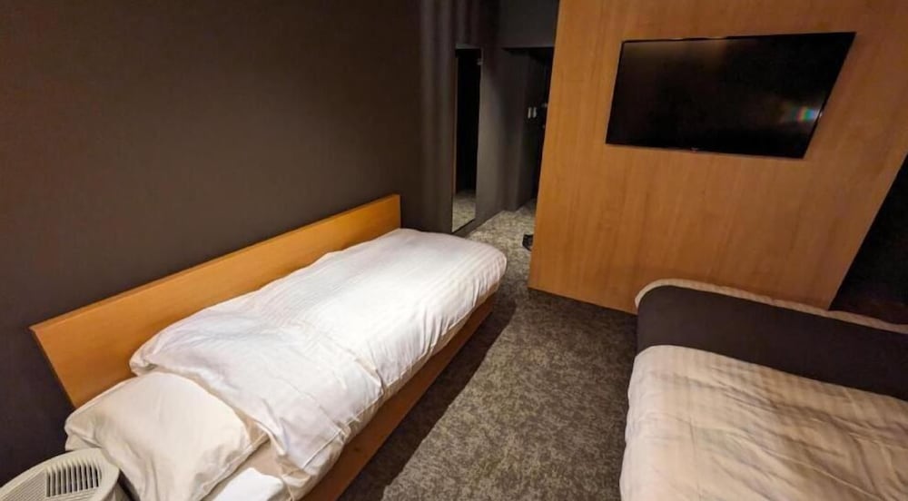 Basic Double Room photo 2