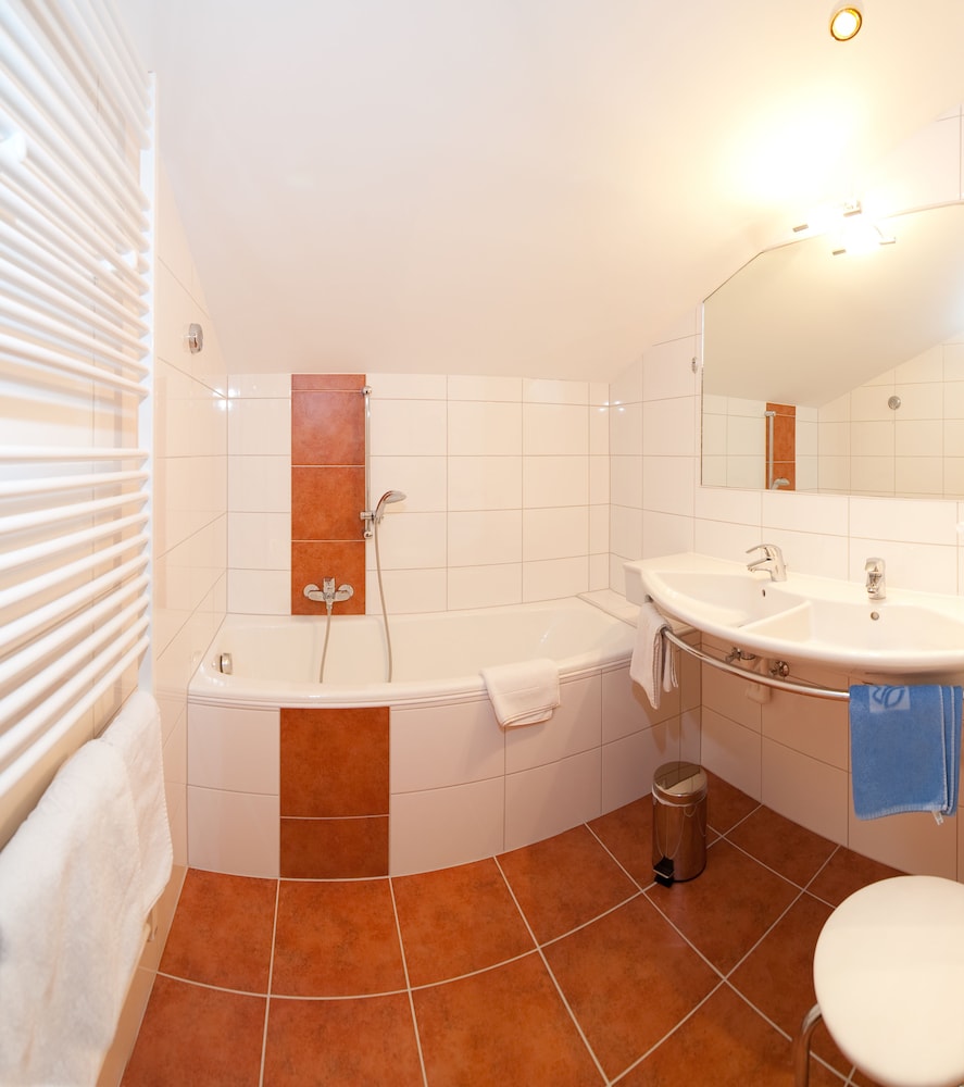 Comfort Double Room, 1 Bedroom, Non Smoking, Mountain View photo 2