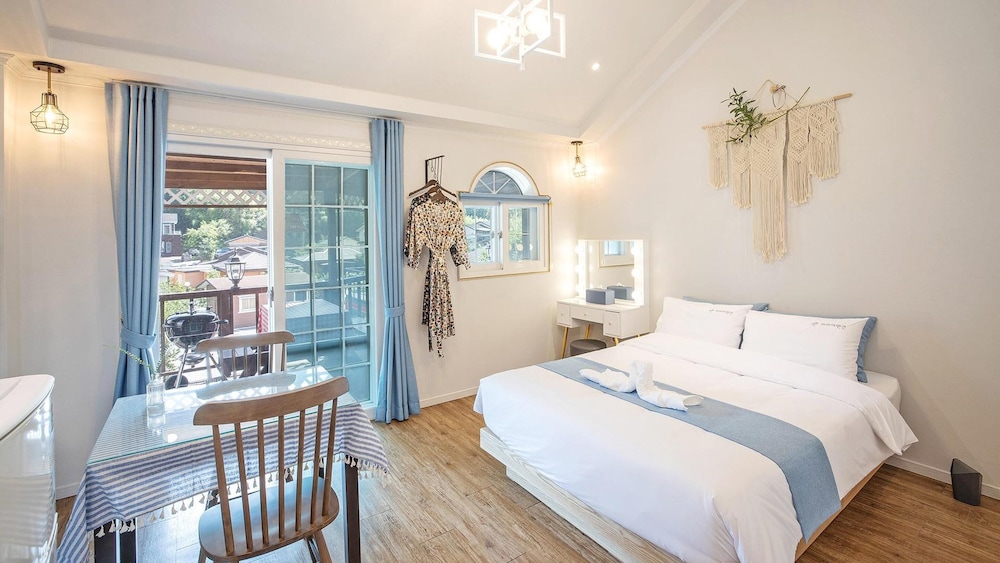 Basic Room, 1 Bedroom (106(with Pet,2nd floor)) - Photo 1