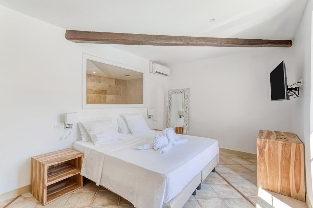 Grand Double Room photo 2