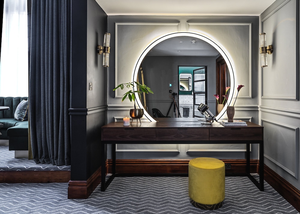 Suite, Multiple Beds - Photo 18