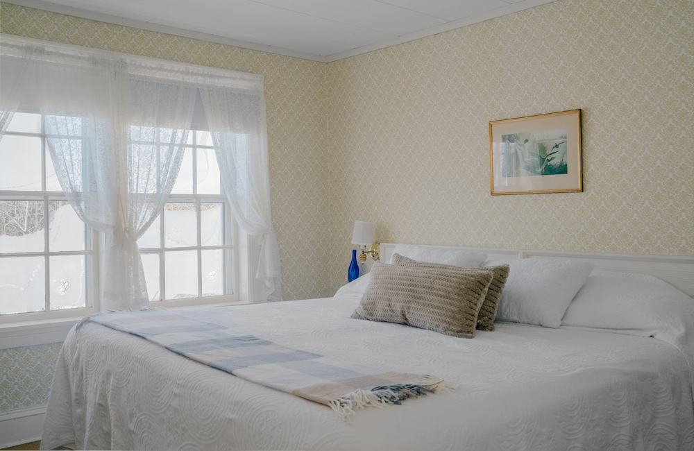 Room, Multiple Beds, Private Bathroom photo 1