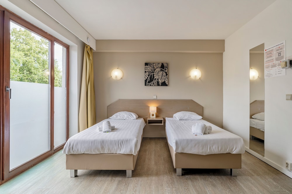 Comfort Twin Room - Photo 9