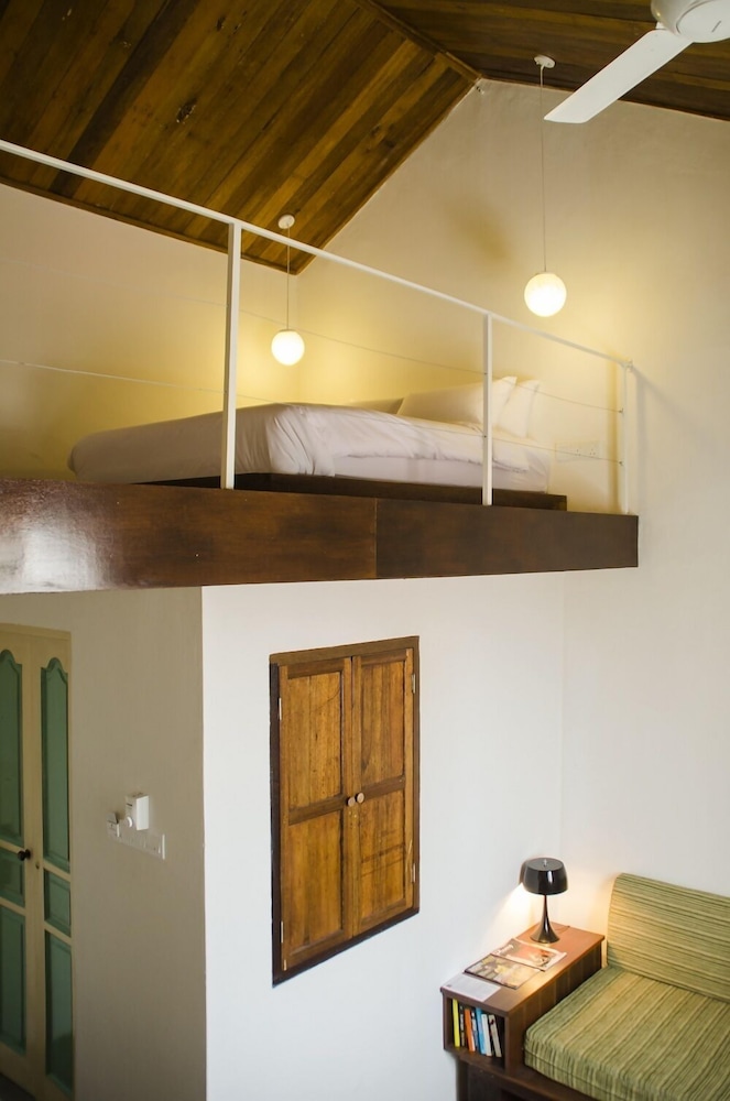 Loft Room 17 (Second Floor)