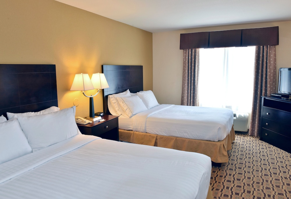 Suite, Multiple Beds, Accessible (Comm & Mobil, Accessible Tub) - Photo 1