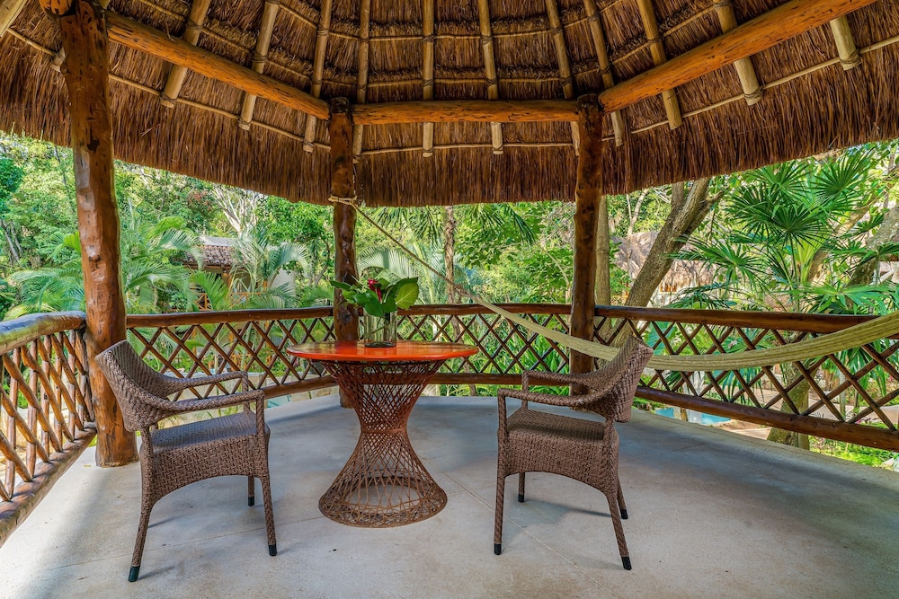 The Oasis Palapa