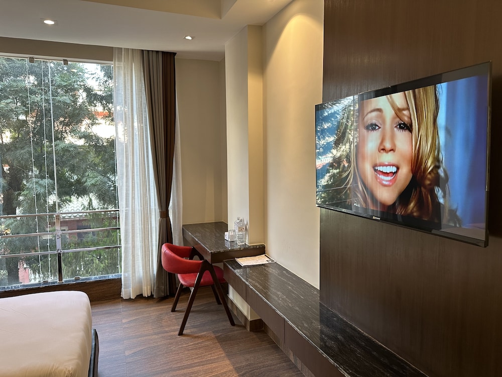Deluxe Room - Photo 2
