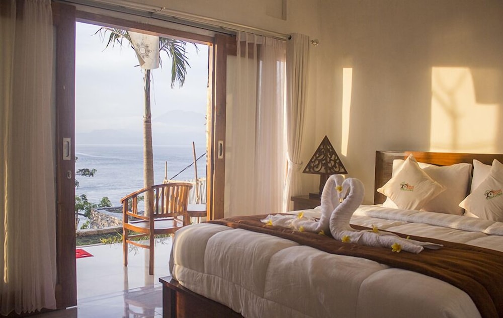 Deluxe Bungalow, 1 Queen Bed, Sea View photo 2