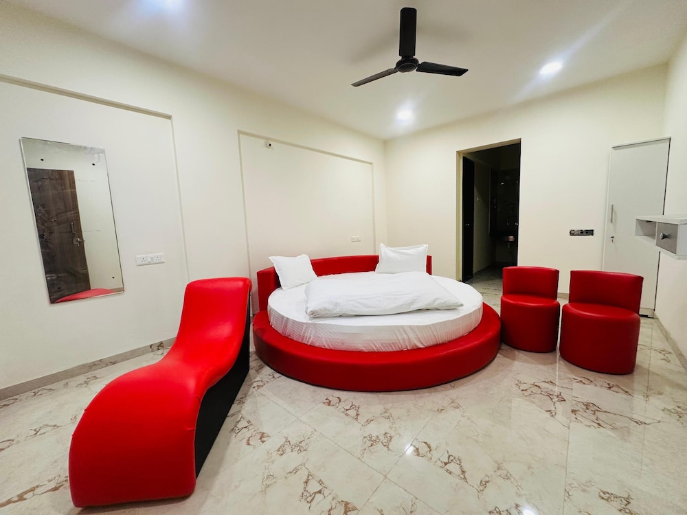 Deluxe Double Room, City View