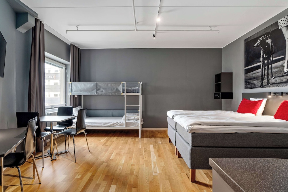 Standard Room, Multiple Beds, Non Smoking