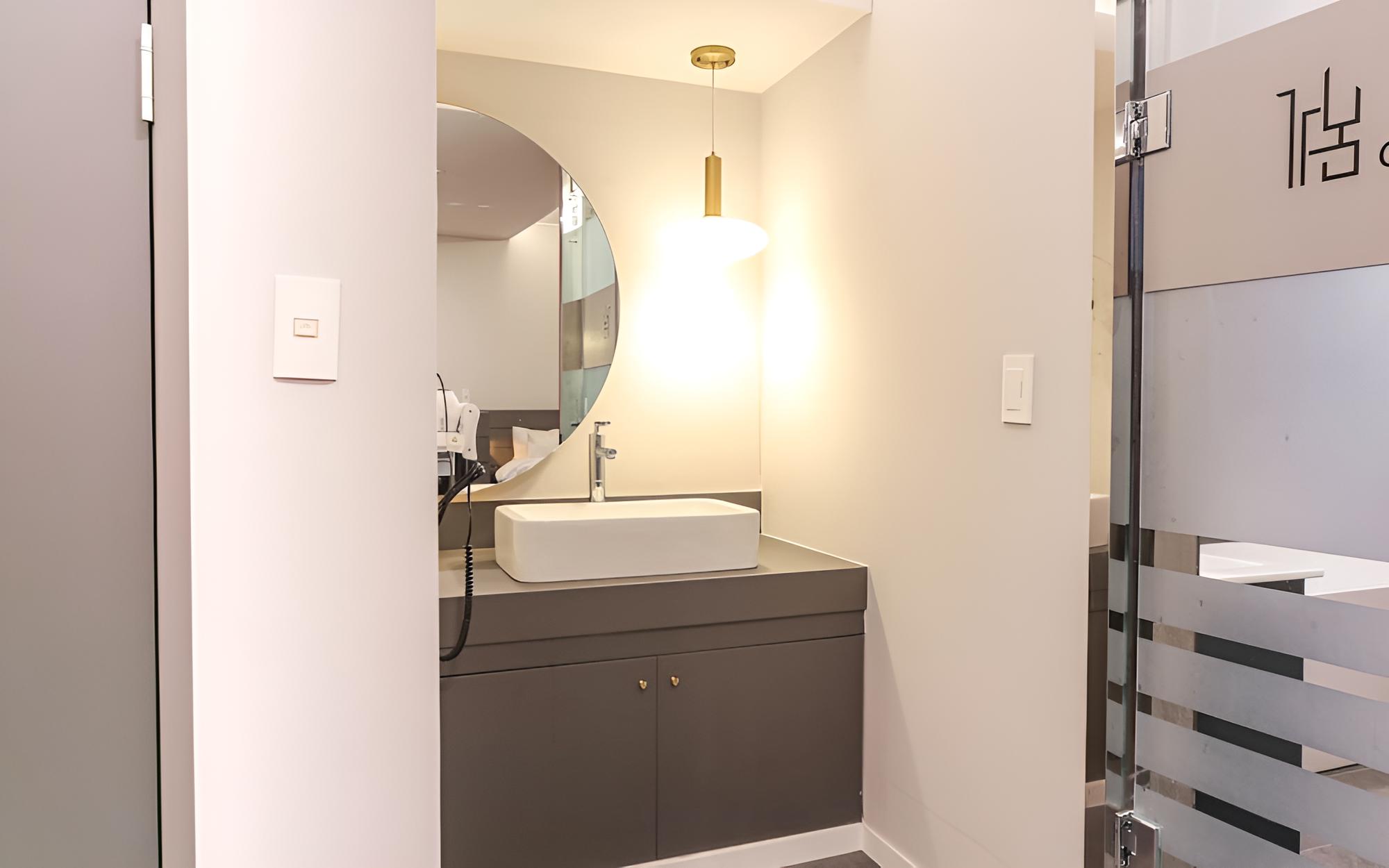 Room (Style King (with styler wide room bat) - Photo 6