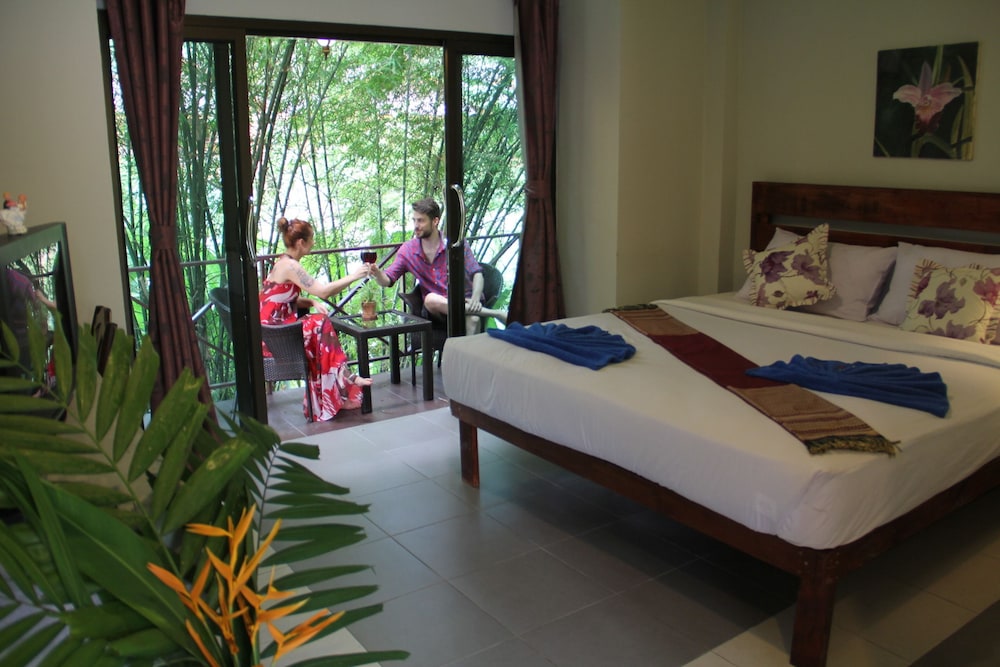 Honeymoon Room photo 2