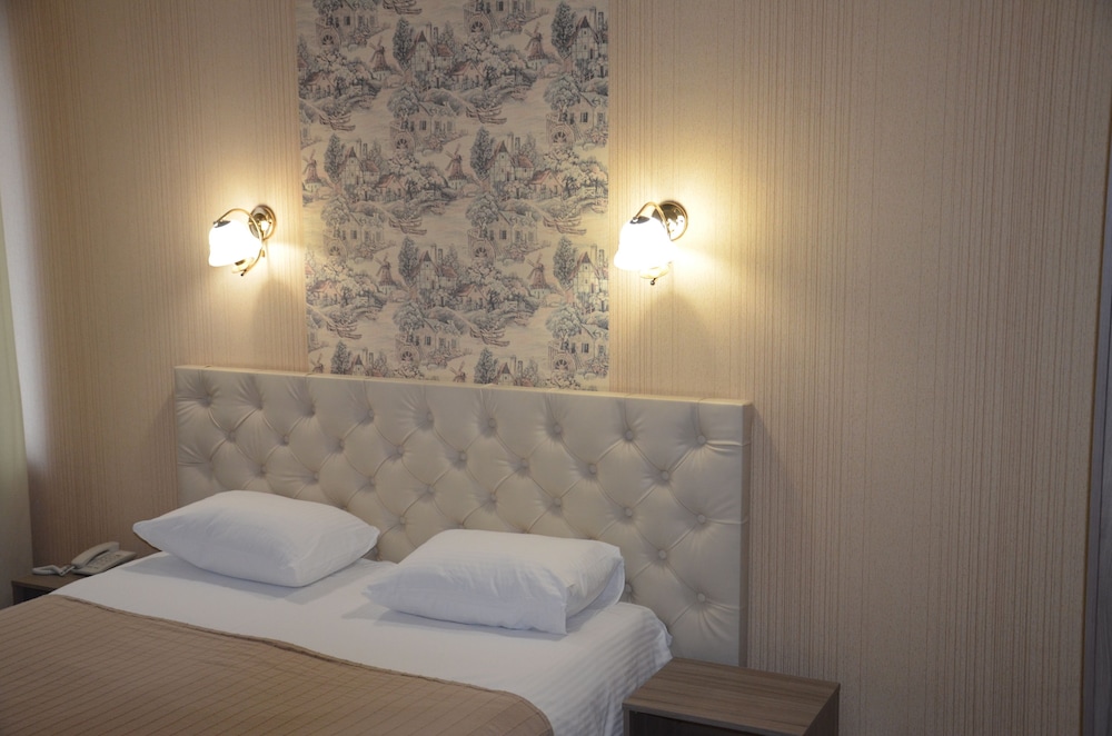 Economy Double Room, City View photo 1