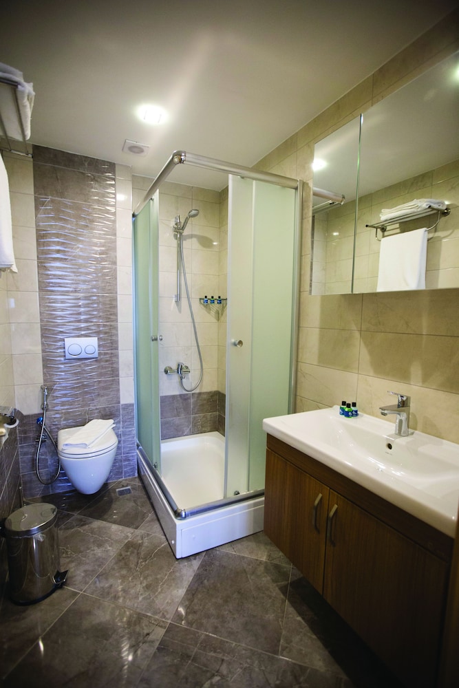 Luxury Studio Suite, 1 Bedroom, City View photo 2