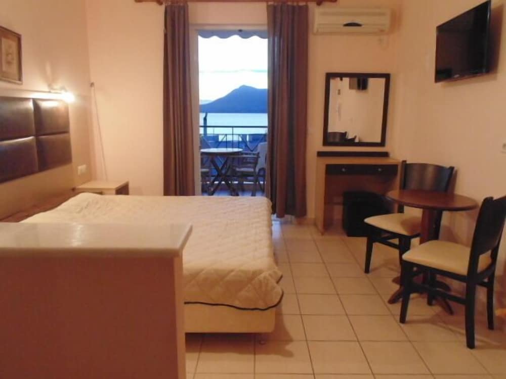 Classic Studio, Balcony, Sea Facing photo 1