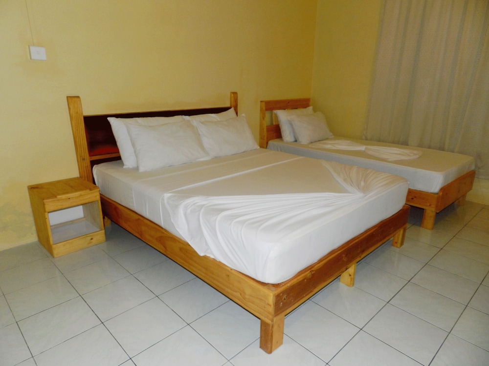 Deluxe Triple Room photo 3