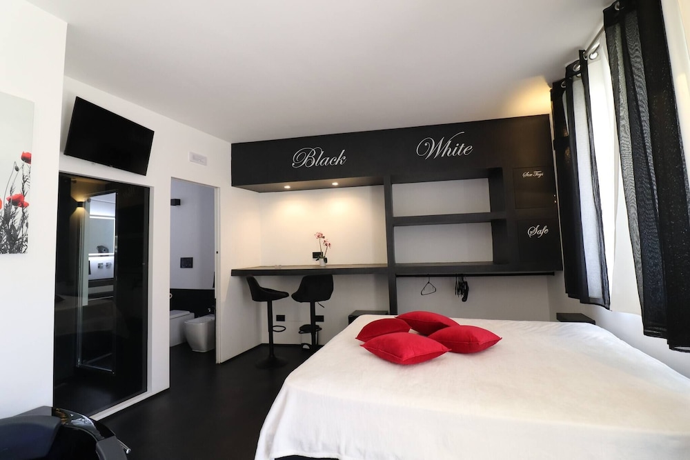 Black&white Otranto Suite, Zdjęcie 2