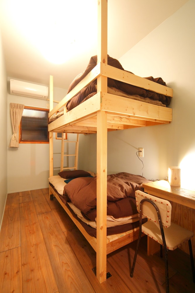 Twin Room with Bunk Bed photo 1