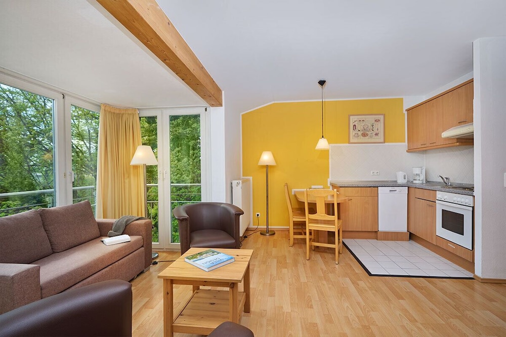 Basic Apartment photo 1
