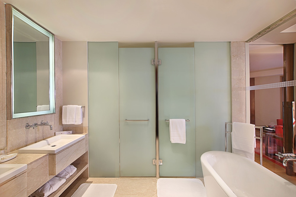 Premier Suite photo 1