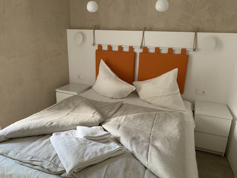 Room (Tappeiner 6)