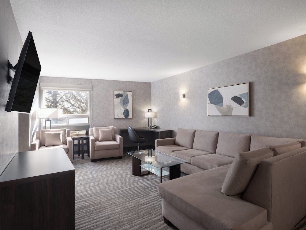 Suite, 1 King Bed, Jetted Tub photo 1