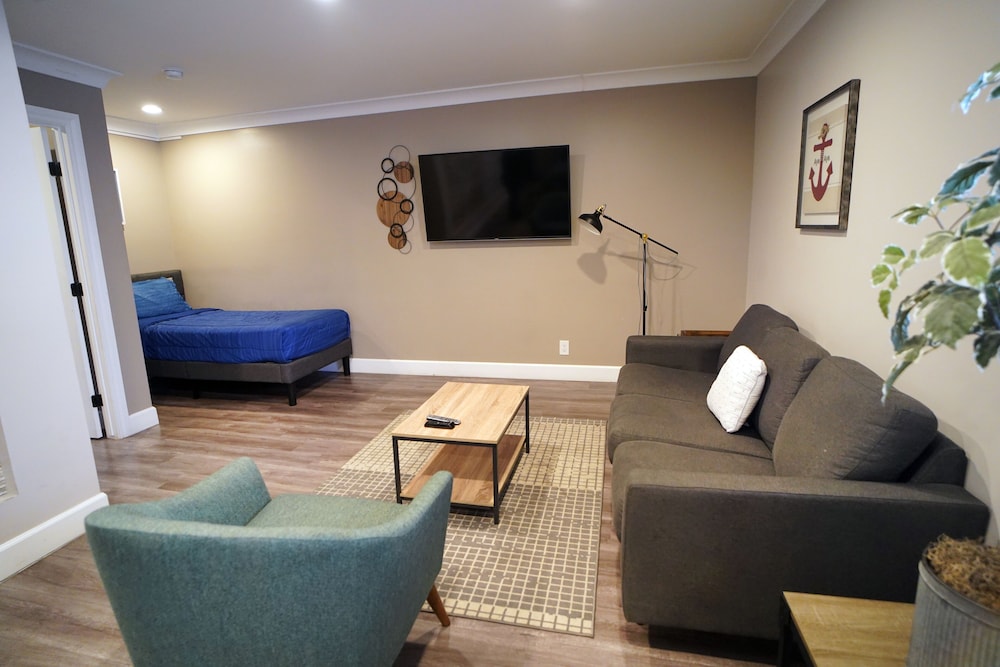 Family Apartment - Photo 5