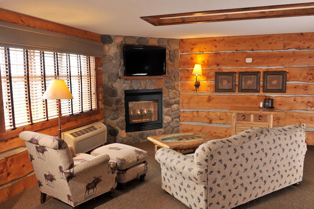 Theme Suite with Whirlpool