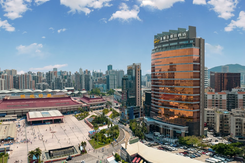 Executive King Bed Room With View Of Macau And Hong Kong-Zhuhai-Macau Bridge