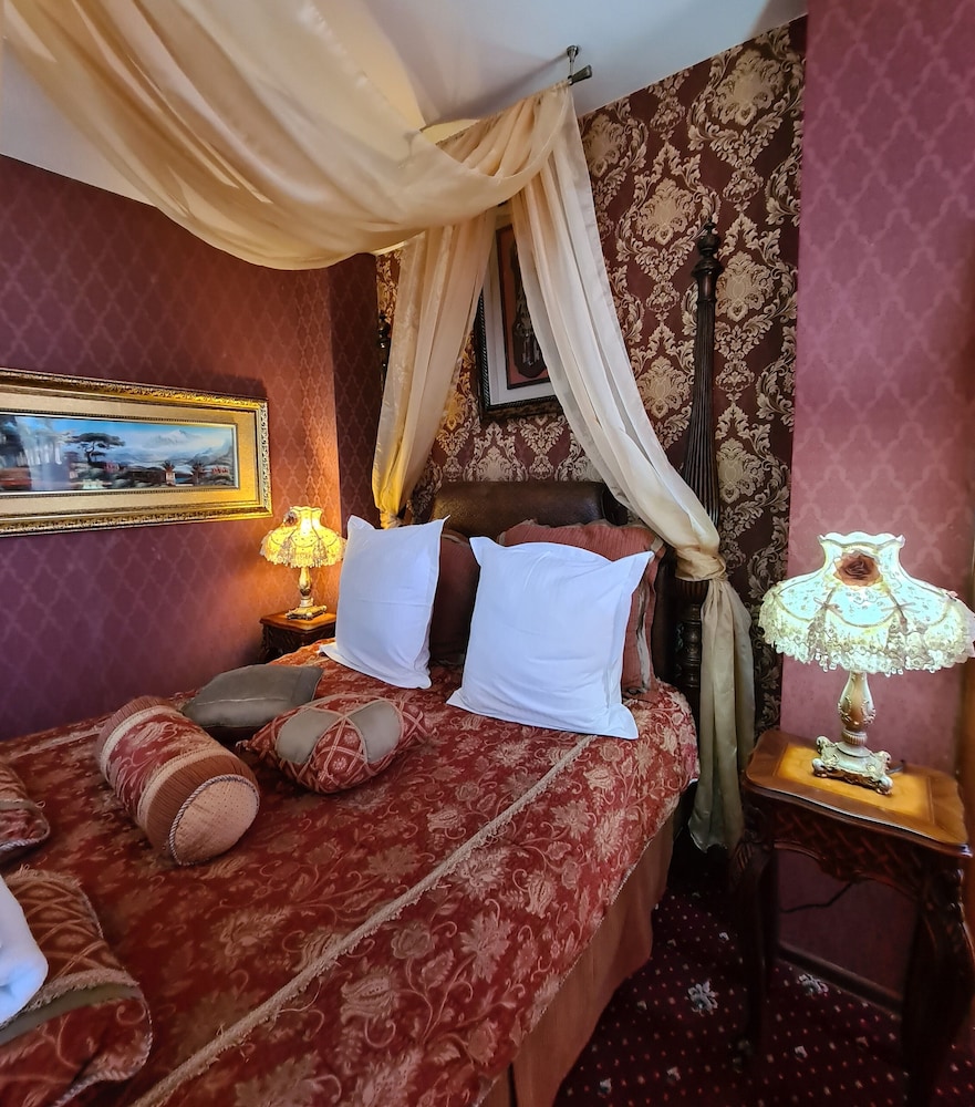 Royal Room