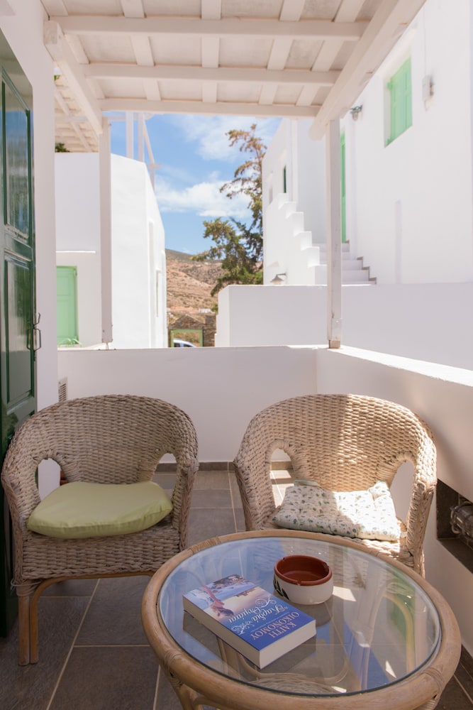 Apartment, 1 Bedroom, Partial Sea View photo 2