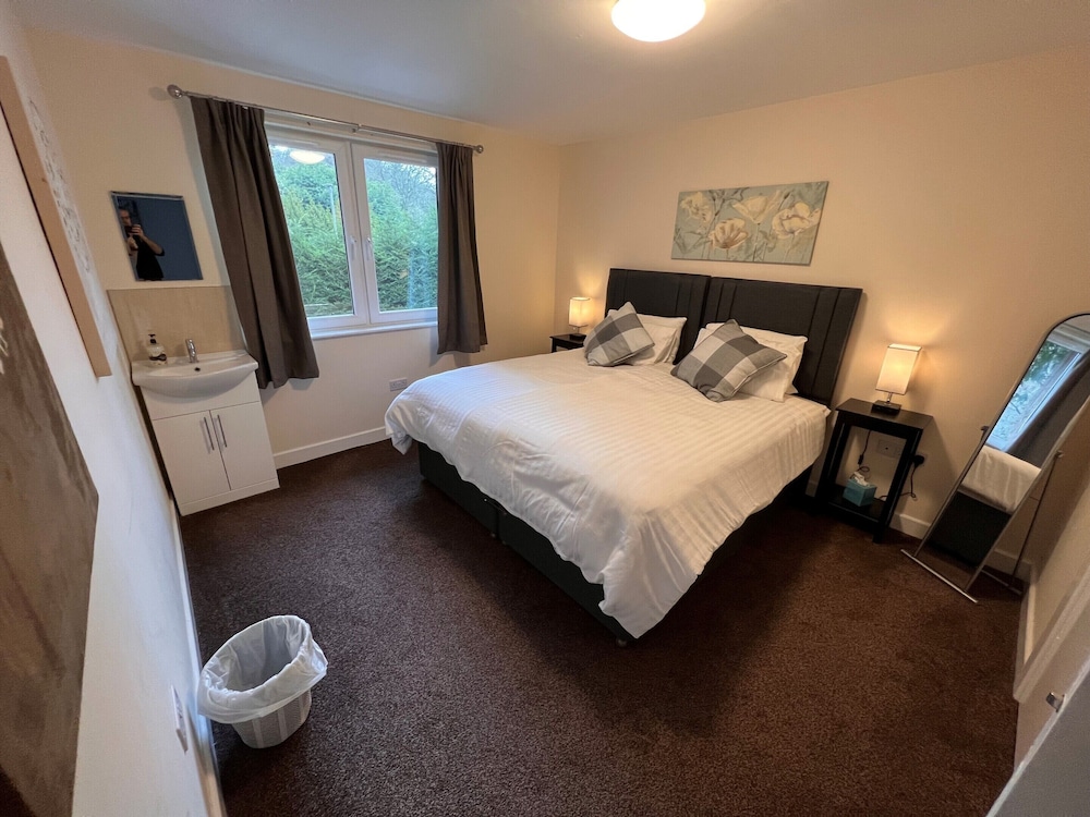 Luxury Apartment, Private Bathroom (Annex) photo 3