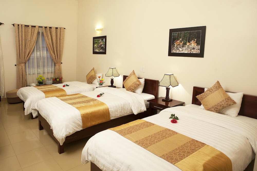 Family Triple Room, City View photo 1