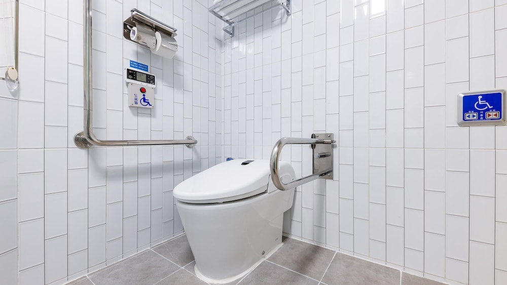 Basic Room, 1 Bedroom (101) - Photo 7