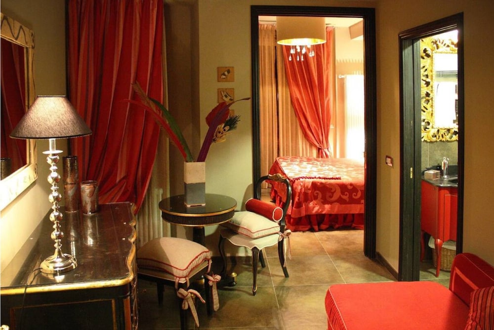 Luxury Suite, Multiple Beds, Sea View (Dependance, Separate Building) photo 3