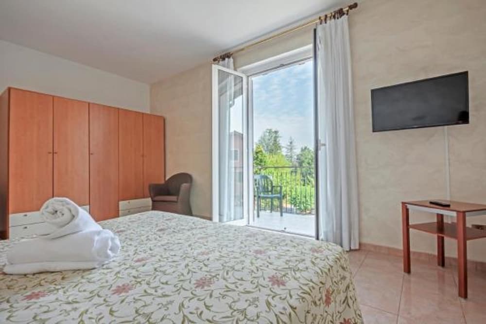 Suite - Photo 2