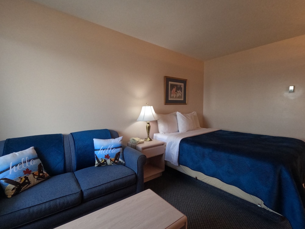 Deluxe Room, 1 Queen Bed photo 1