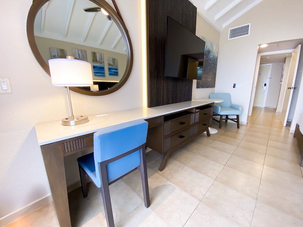 Junior Suite, Ocean View - Photo 7