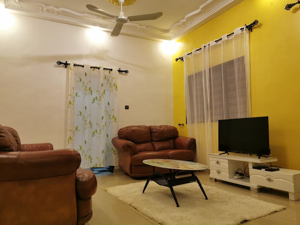 Classic Apartment, 2 Bedrooms photo 2