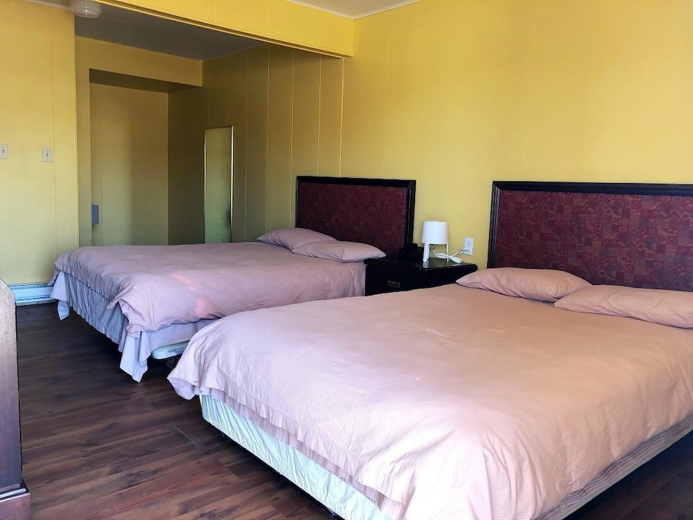 Deluxe Room, 2 Double Beds photo 3